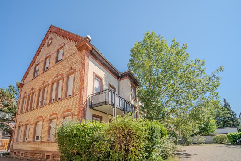Maisonette-Wohnung mit Charakter im Herzen der Schlossstadt – PKW-Stellplatz inkl., sofort einzugsbe